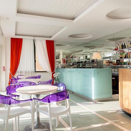 Hotel Dino Сан-Бенедетто-дель-Тронто Екстер'єр фото