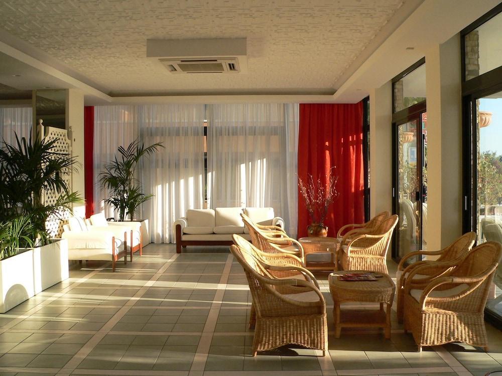 Hotel Dino Сан-Бенедетто-дель-Тронто Екстер'єр фото