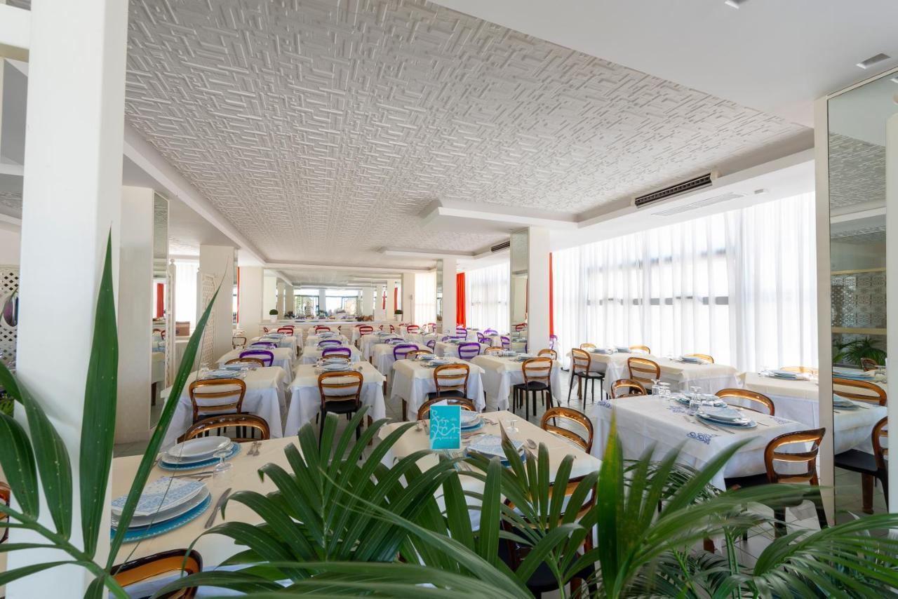 Hotel Dino Сан-Бенедетто-дель-Тронто Екстер'єр фото
